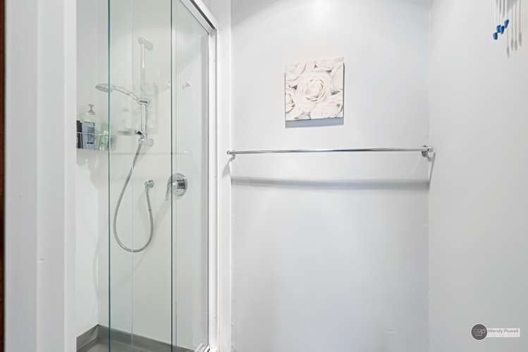 37 Kebbell Grove Epuni_14