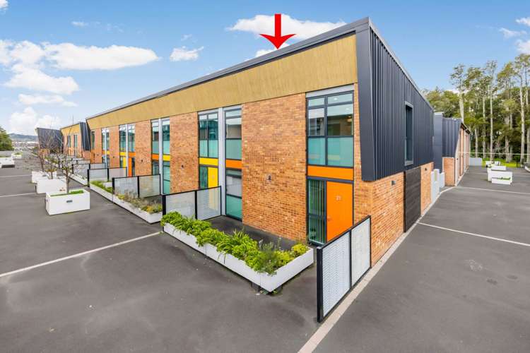 21-182 Flat Bush School Road_0