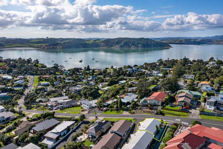 25i Violet Street Raglan_20