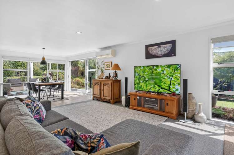 18 Resolution Place_2