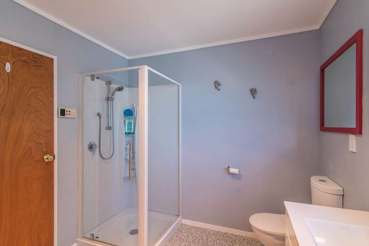 16 Nugget Grove Raumati Beach_15