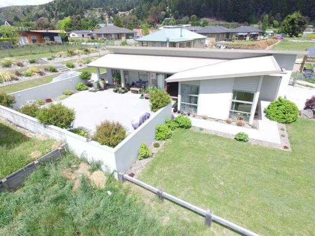 19 Alice Burn Drive Luggate_1