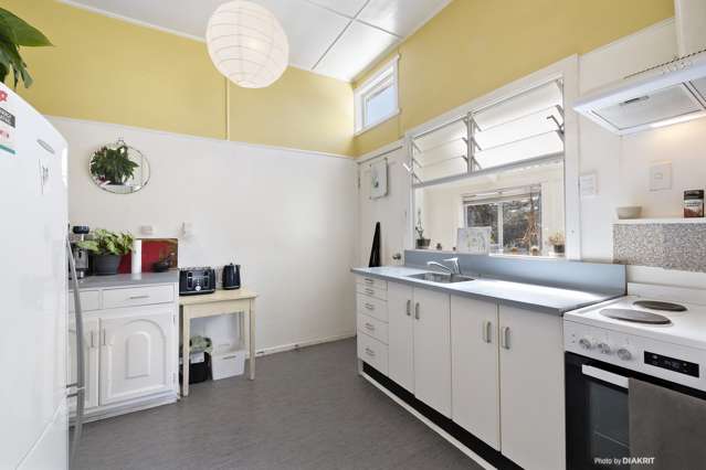 213 The Parade Island Bay_3