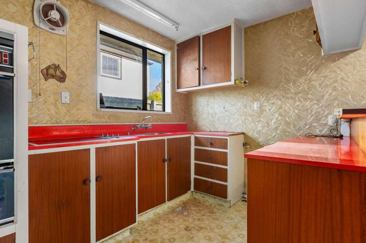 2/17 Garreg Road_5