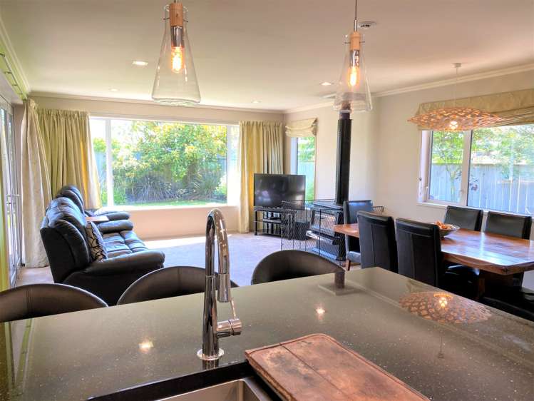 6 Solway Place Mosgiel_9