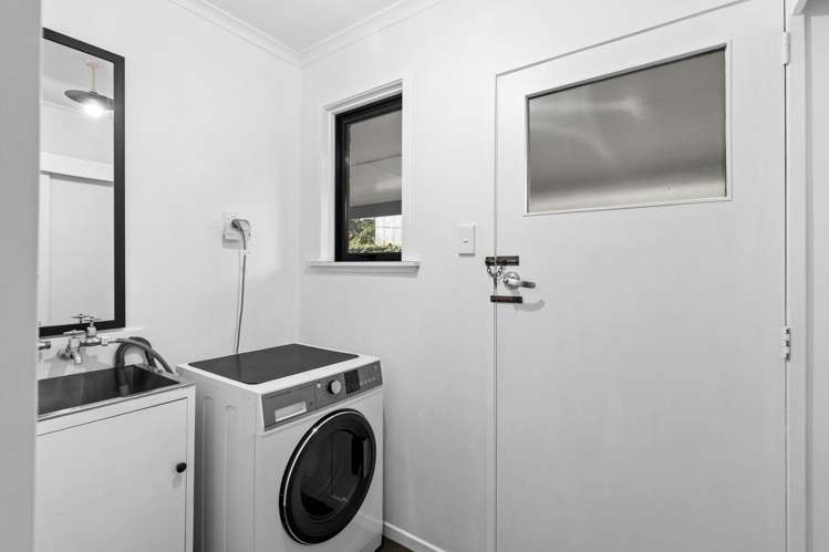 50 Windsor Street Terrace End_24