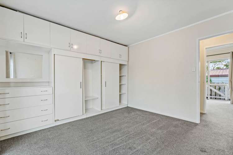 2/24a Waimumu Road Massey_5