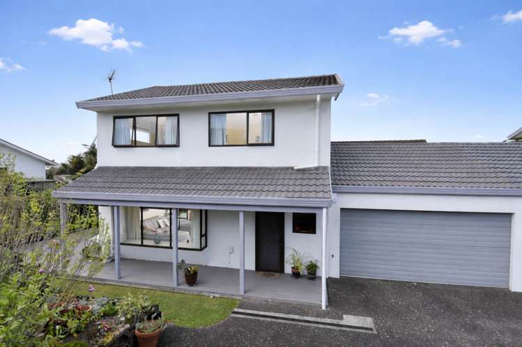 2/102 Manhattan Heights Glendene_0