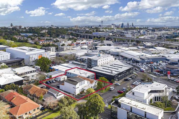 1 and 3-5 Ngaire Avenue Epsom_0