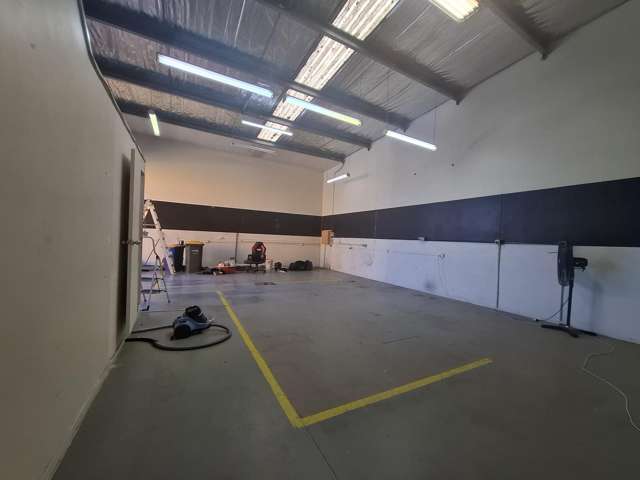 2/4087 Great North Road Kelston_2