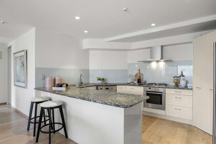 1b/27 George Street Newmarket_24