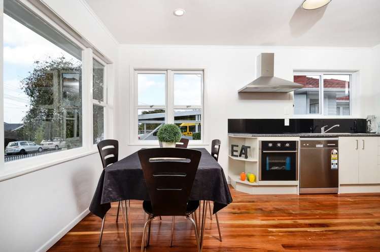 11 Woodford Avenue Henderson_3