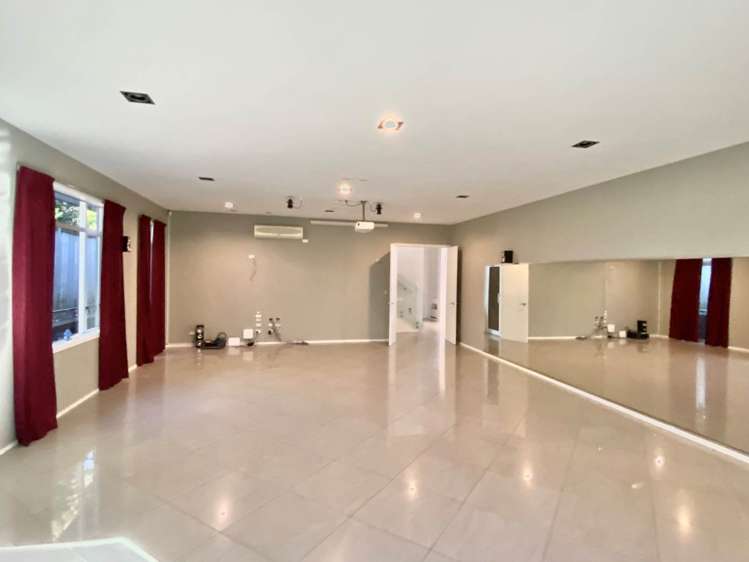 12 Armstrong Farm Drive East Tamaki Heights_11