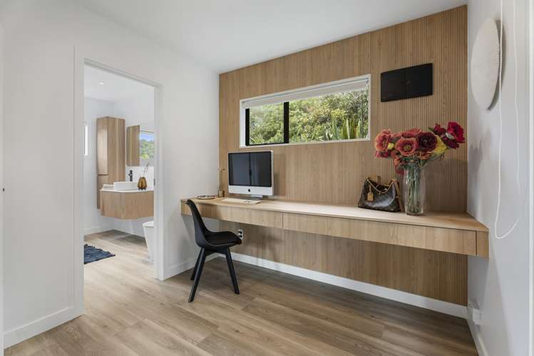 29 Calais Terrace Ostend_7