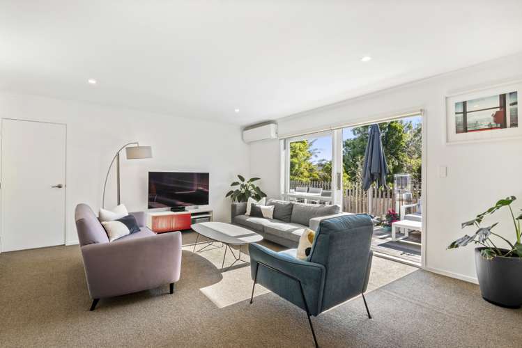 2/193 Lake Road Belmont_6