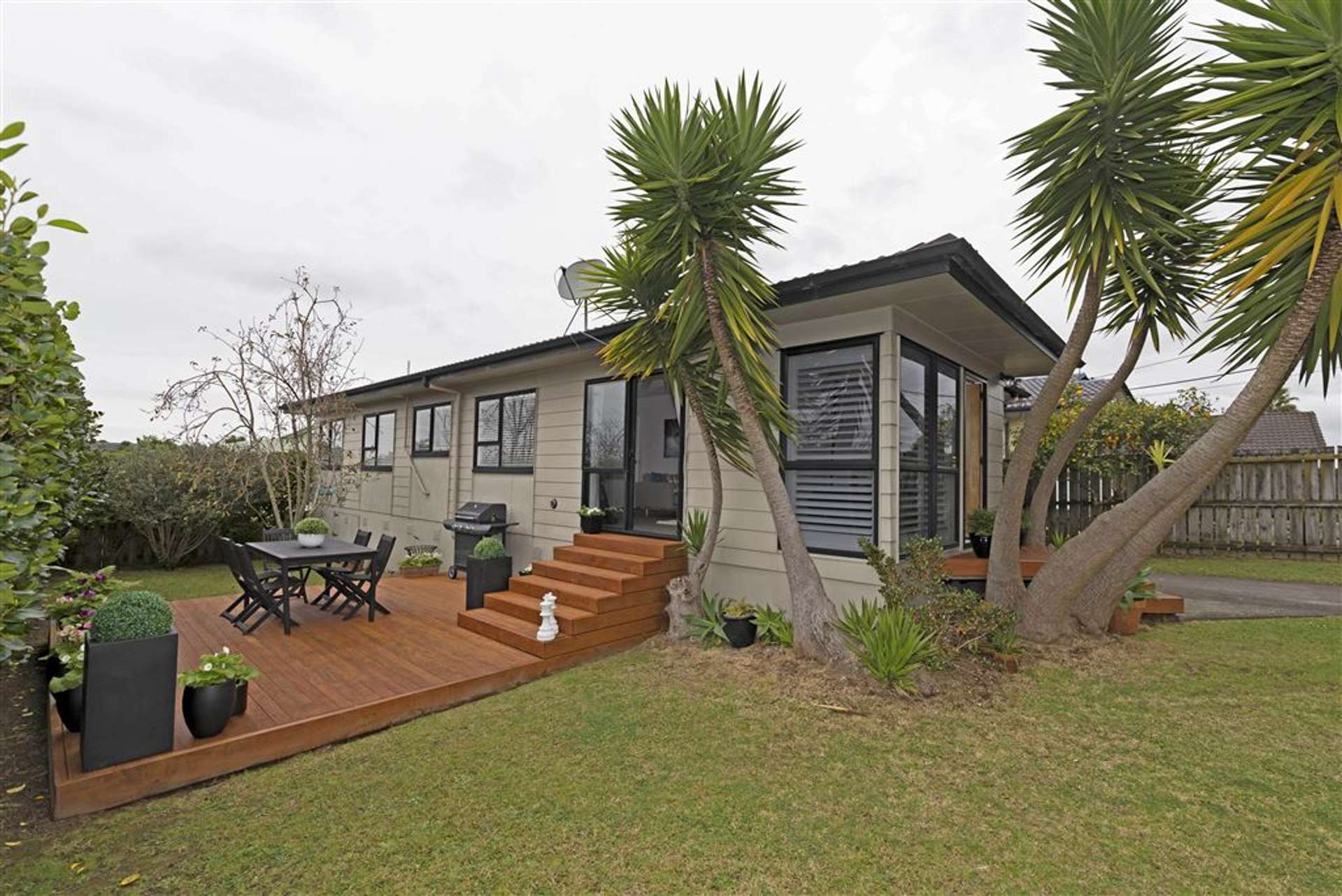 34 Beach Road Te Atatu Peninsula_0