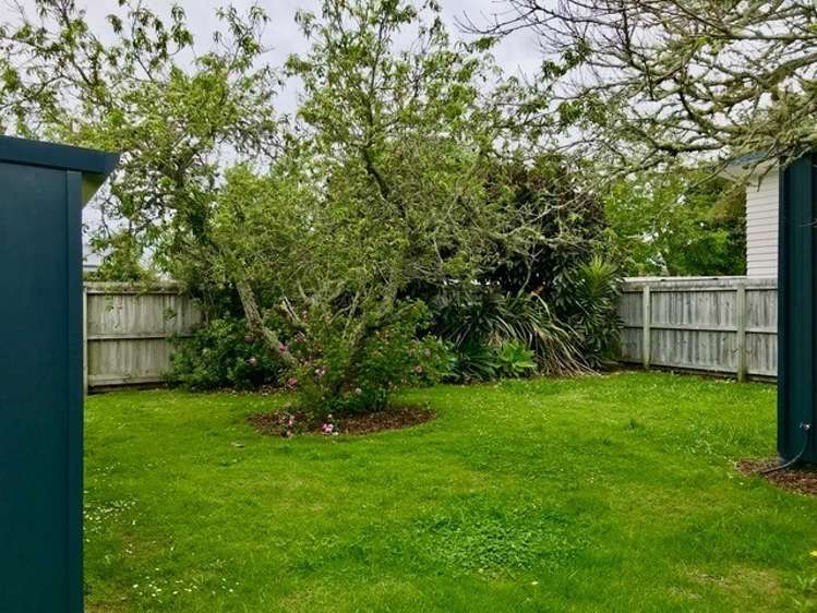 17 Crispe Road Clarks Beach_9