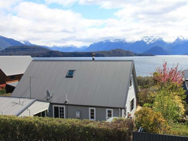 42 Cathedral Drive Manapouri_4