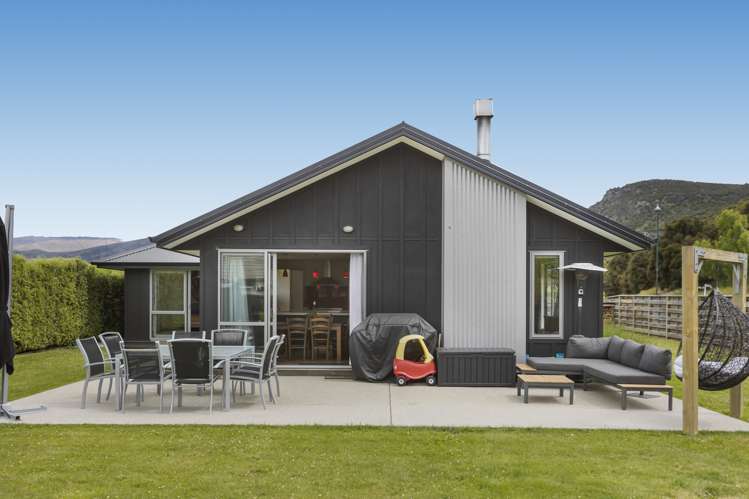 10 Rifleman Street Albert Town_17