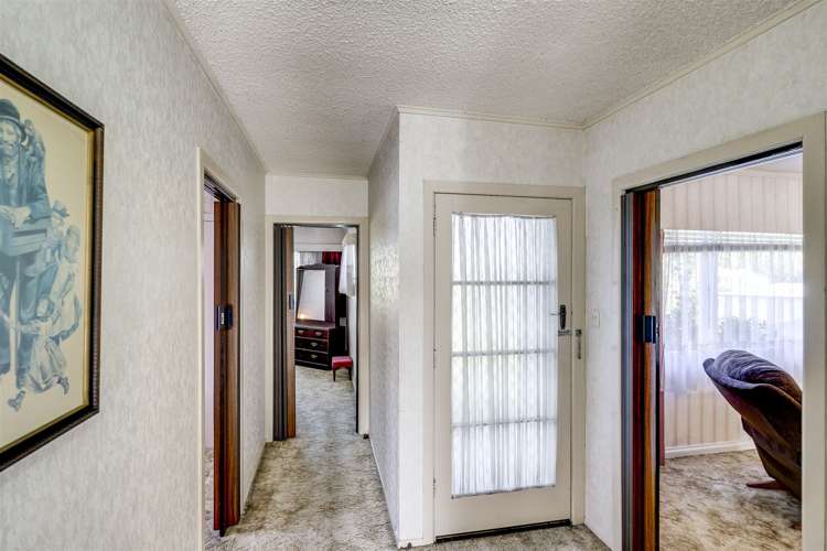 413 Huia Street Camberley_10