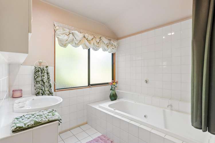 1 Havelle Avenue Titirangi_9