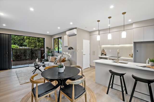 DONT MISS THIS MOUNT ALBERT OPPORTUNITY!