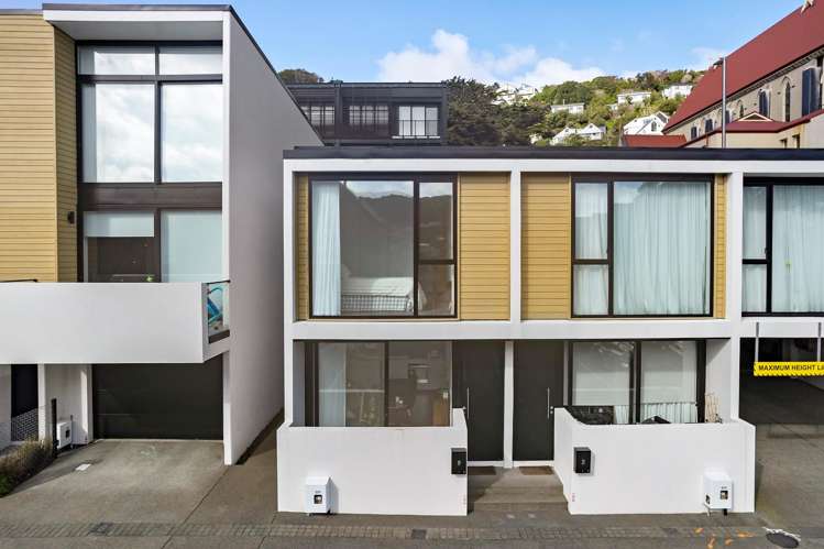 19 Jean Caldwell Way Island Bay_8