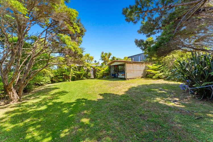 11 Te Ahuahu Road Piha_13