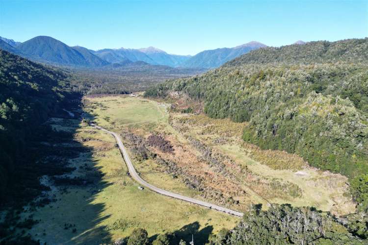 1480 Snowy River Road Ikamatua_3