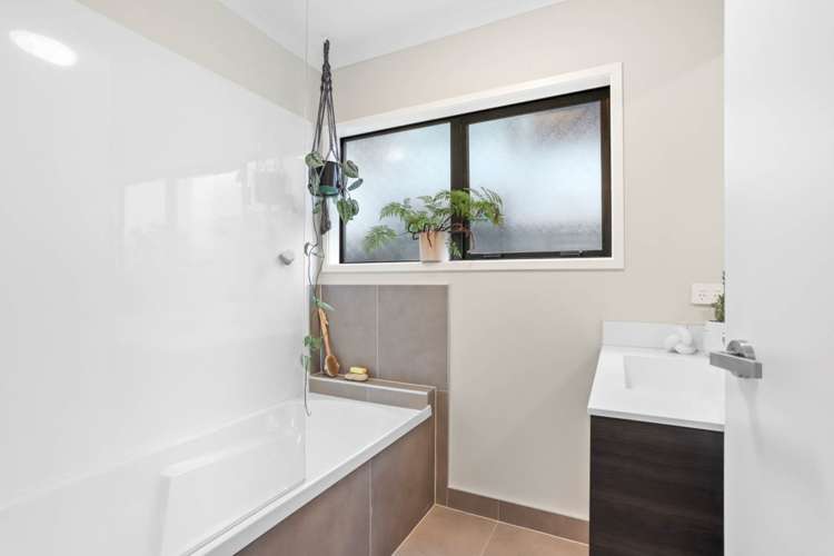 3 Awamarino Way Westgate_12