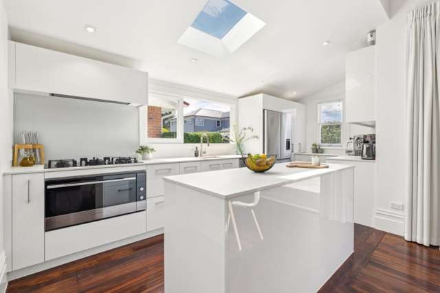 Front E/9 Henley Road 1728_3