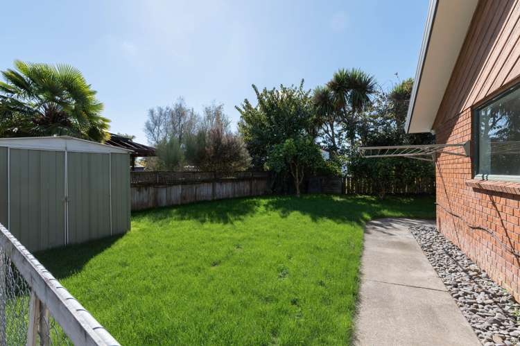 56 Dixon Road Glenview_14