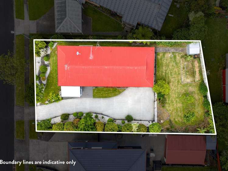 54 Lansdowne Crescent Glenview_19