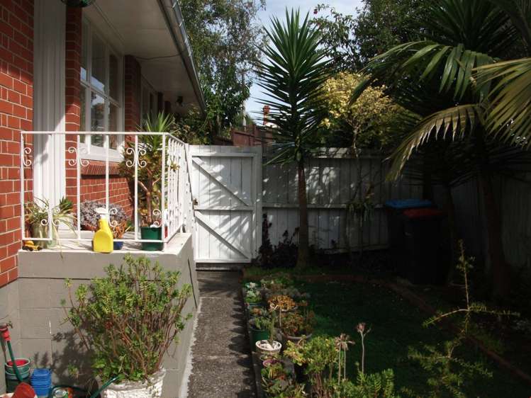 5 Bloomfield Place Epsom_12