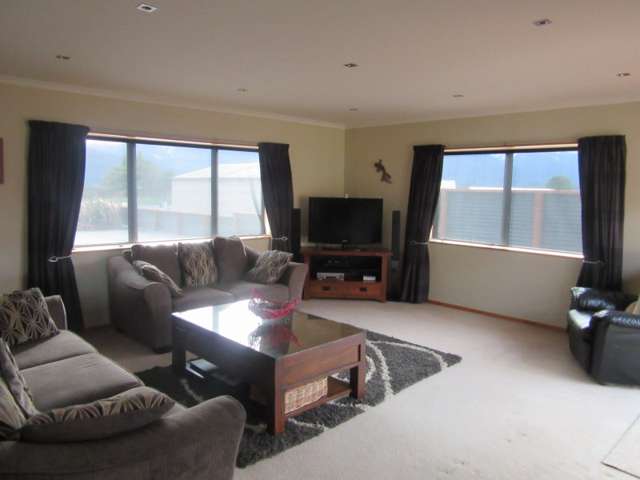 6 Pukaki Avenue Ngahere_3