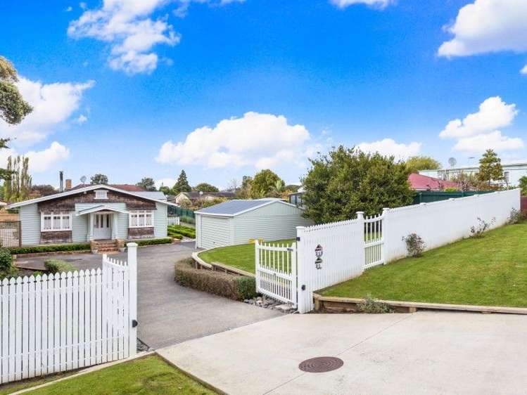 31 Queen Mary Avenue New Lynn_10