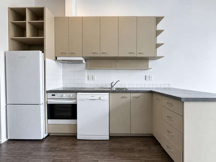 1A/50-52 Eden Crescent Auckland Central_6