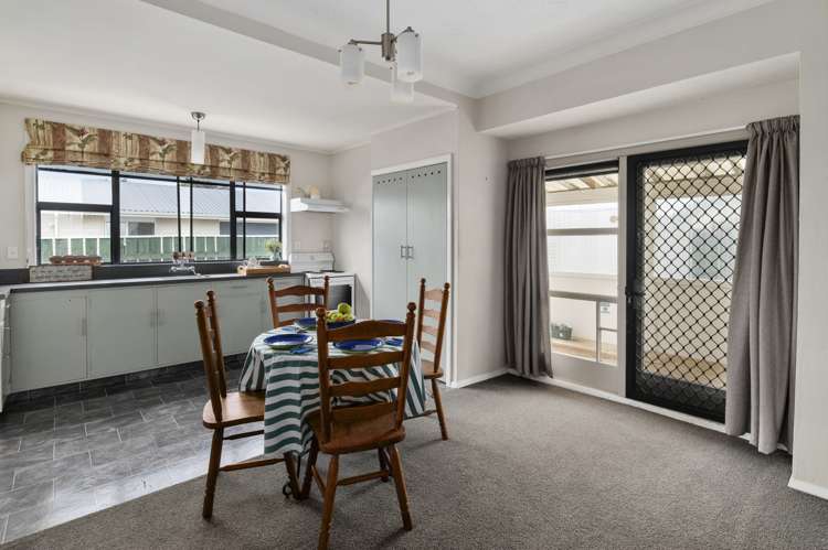 7 Douglas Street Levin_4