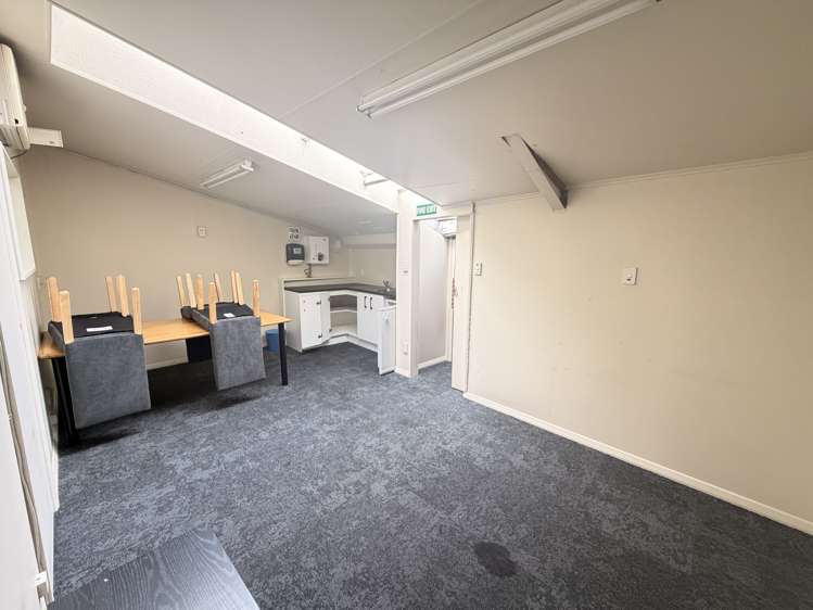 13a Petone Avenue Petone_5
