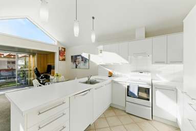 2/7 Glenys Place_1