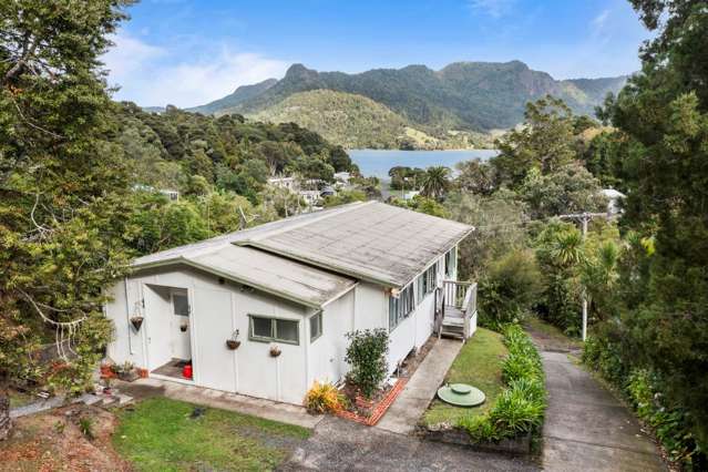 1095 Huia Road Huia_1