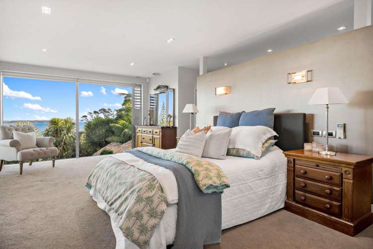 11 Hoskins Avenue Hillsborough_13