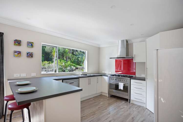 5 Tikitiki Lane Russell_6