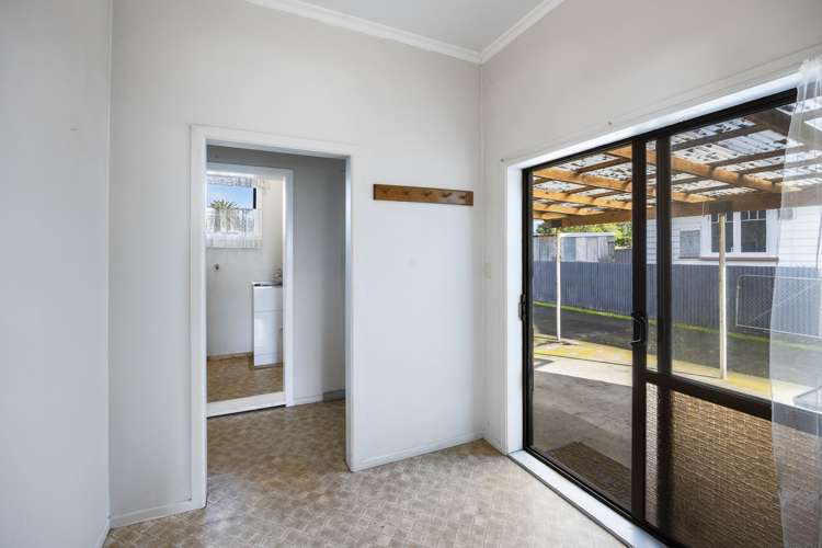 5 Egmont Street Hawera_21