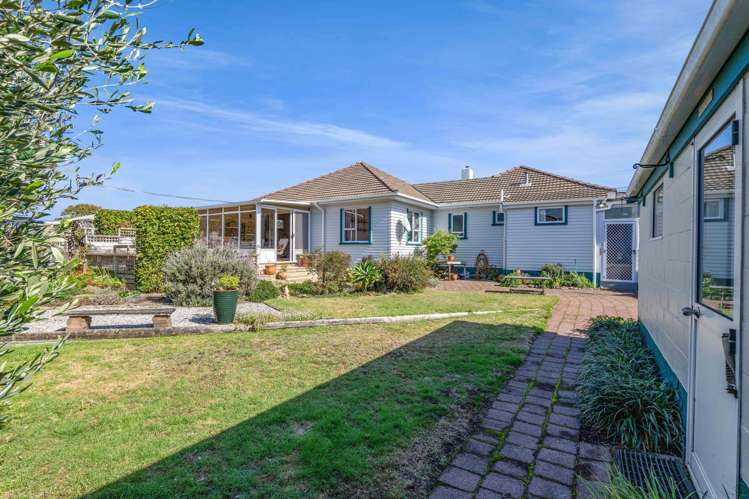 125 Seaview Road Westown_36