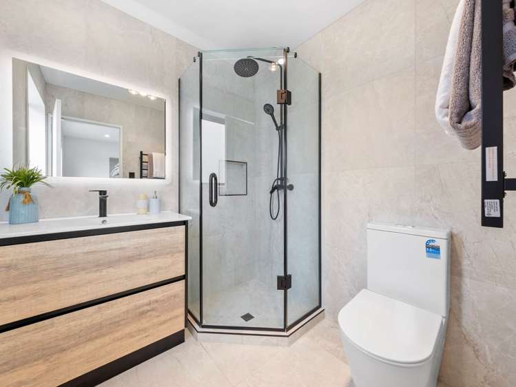 2/40 Hain Avenue Mangere East_16