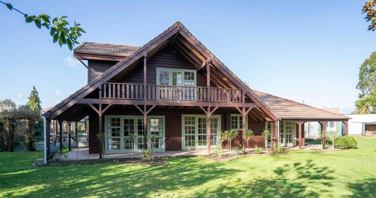 261 Shakespeare Street_0