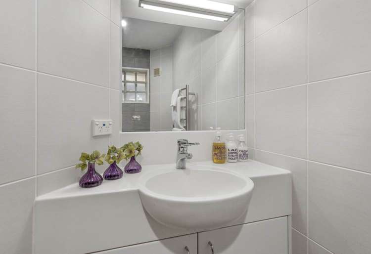 2/42 Goldie Street Saint Heliers_11