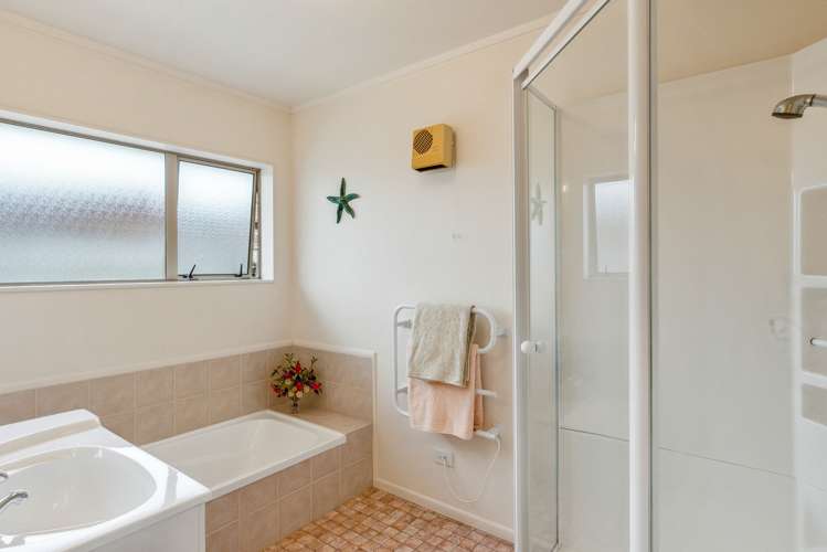 6 Glen Loch Place Paraparaumu_21