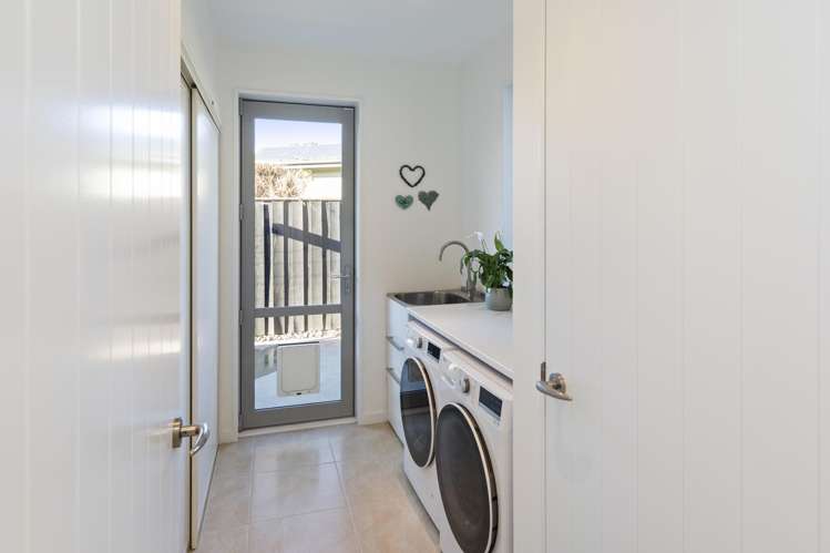 134 Hussey Road Northwood_12